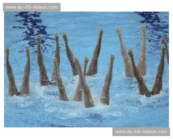 花样游泳直播:把水面的诗意带到你的屏幕上 花样游泳直播:把水面的诗意带到你的屏幕上